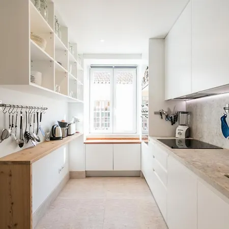 Flh Bairro Alto Trendy Flat With Terrace